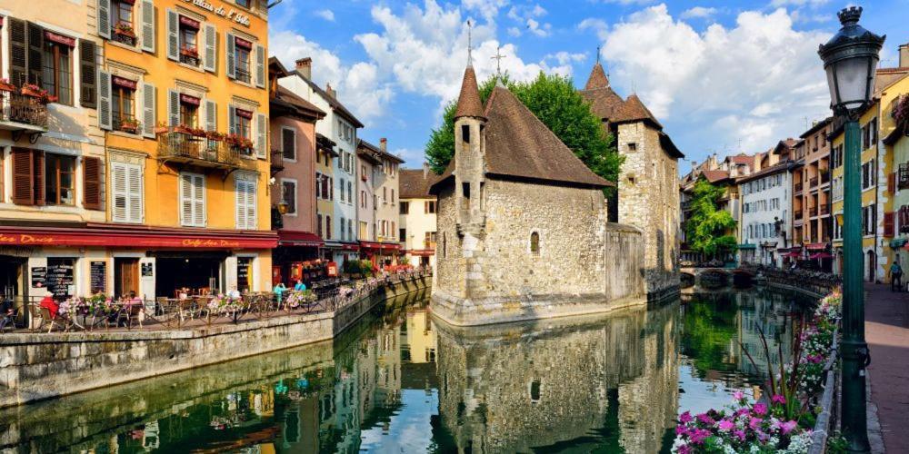 Brooklyn Proche De La Gare Annecy Exterior photo